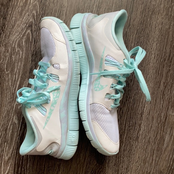 Nike Free Run Mint Size 8.5 - Picture 1 of 5
